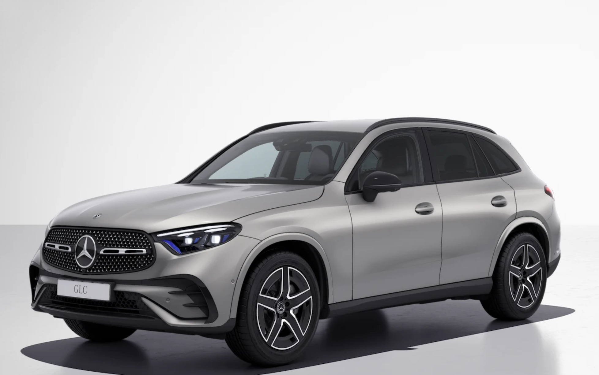 Mercedes GLC 300 4matic 9G-tronic AMG | novinka 2022 | nové SUV | stylové moderní sportovní | první objednávky online | nová auta ve výrobě | online autosalon AUTOiBUY.com